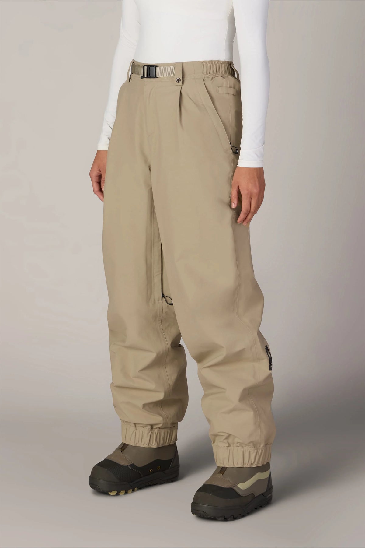 686 Womens GORE-TEX Outline™ Pant 2027